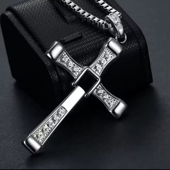 Silver Cross Necklace Fast & Furious CZ Diamonds Christian Vin Diesel Faith Gift - Picture 1 of 8